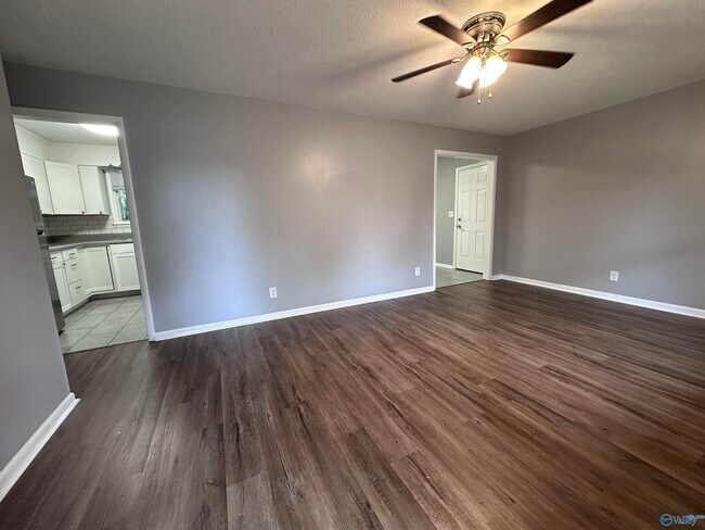 Photo - 3304 Caywood Dr NW