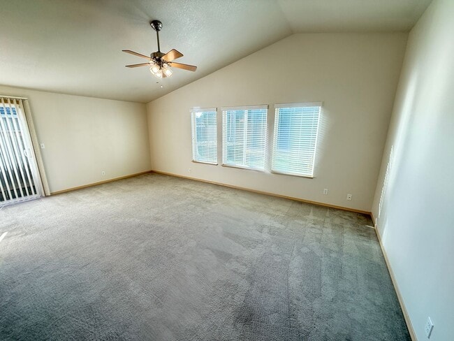 Photo - Updated 3 bedroom 2 bath house in Eugene!