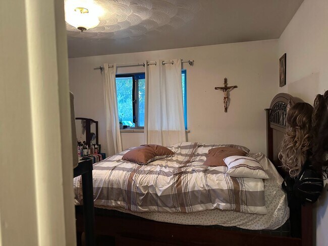 Photo - Long Realty & Property Management - 4 Bed ...
