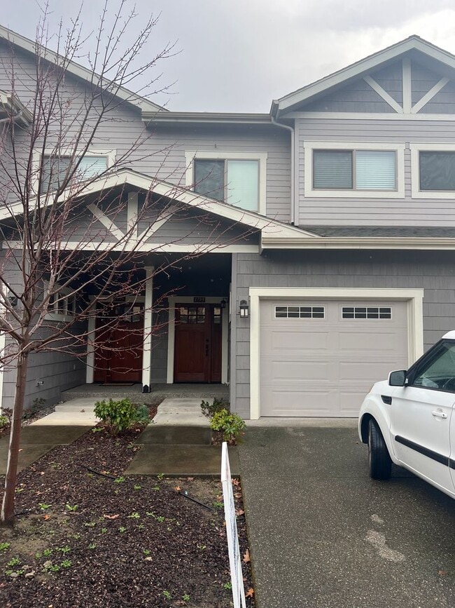 2 Bedroom 2.5 Bath Townhome in desirable C... - 2 Bedroom 2.5 Bath Townhome in desirable C...