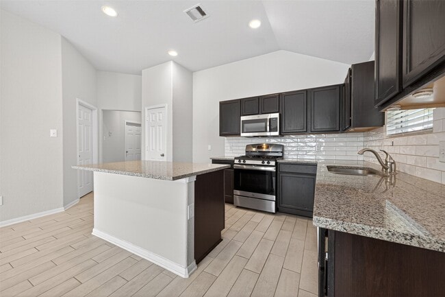 Building Photo - 2122 Artic Loon Dr