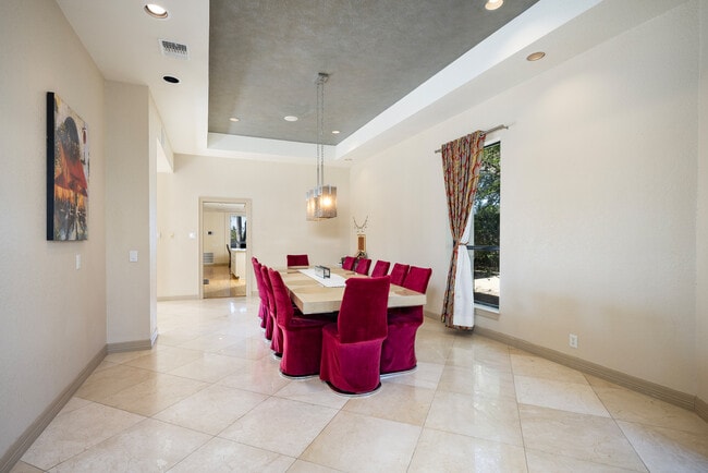 Photo - 3 Birnam Oaks