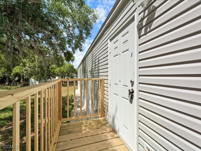 Photo - 1038 Canopy Ln SW