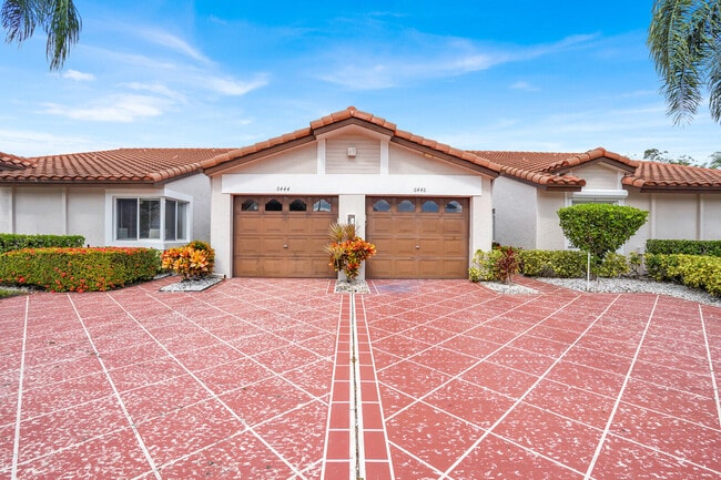 Photo - 6444 Mill Pointe Cir