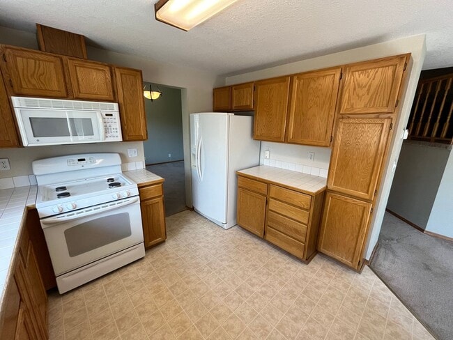 Photo - Large 3 Bed/2.5 Bath Located in Providence Neighborhood
