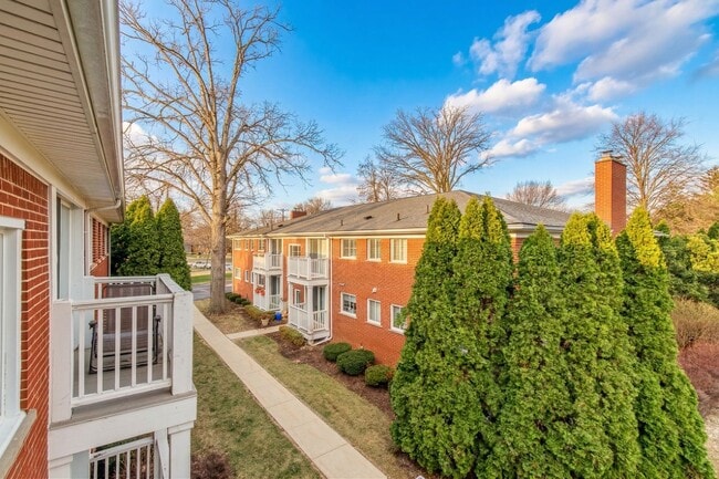 Photo - 487 N Eton St Unit B6
