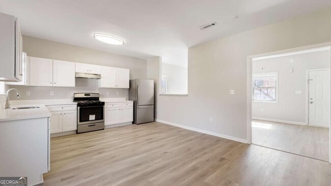 Photo - 848 Ridge Ave NW