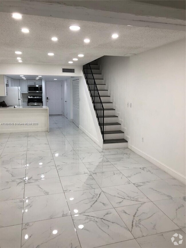 Building Photo - 1555 W 44th Pl Unit 334 Rental