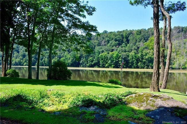 Photo - 67 Lake Lillinonah Rd N