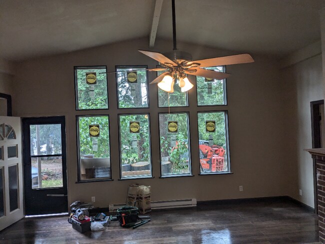 Photo - 605 S 207th St