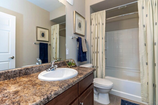 The Jewel 1140 SQFT 2 Bed 2 Bath