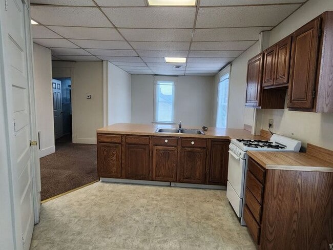 Photo - 2 Bedroom Upper Apartment