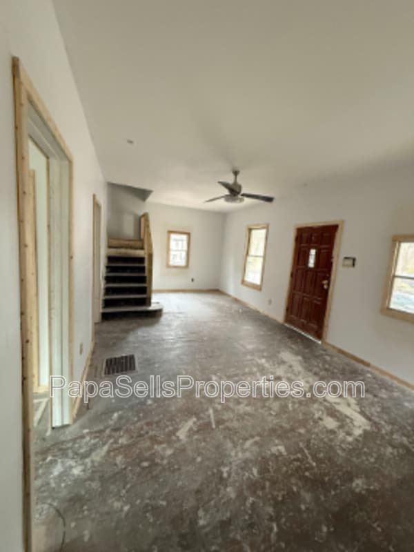 Photo - 327 E Stuart Ave