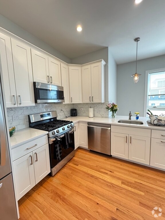 Building Photo - 353 Dorchester St Unit 6 Rental