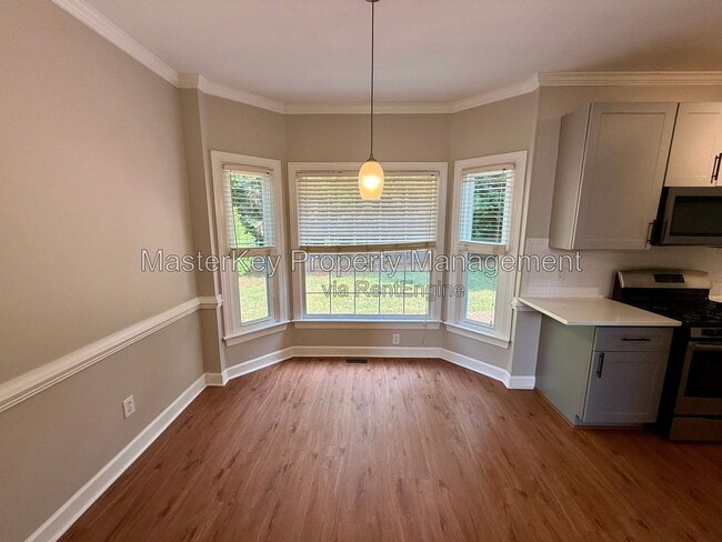 Photo - 701 Cricketfield Ln