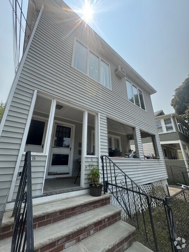 Building Photo - 16 Corinthian Rd Unit 2 Rental
