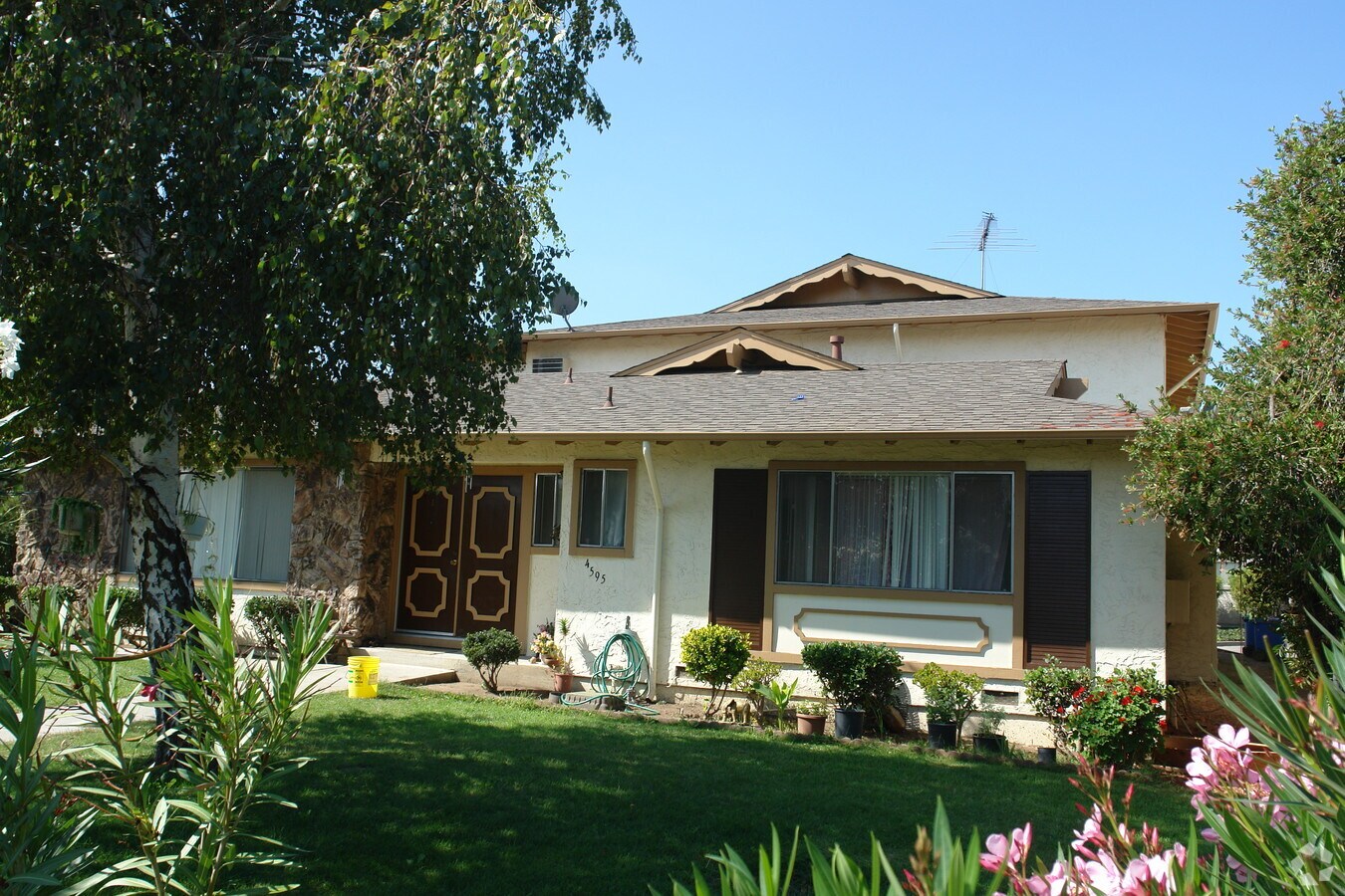 Photo - 4595 Pearl Ave