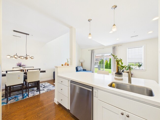 Photo - 70 Endicott St