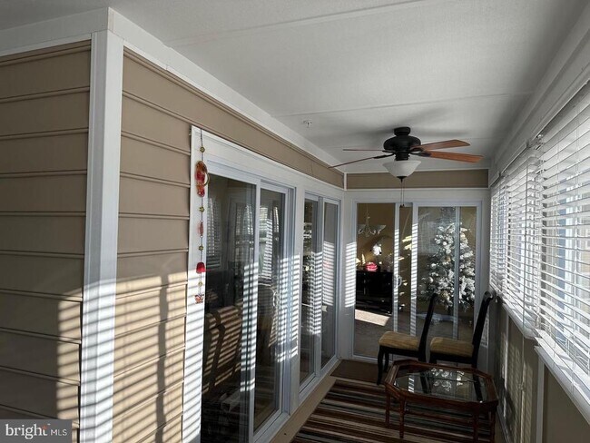 Photo - 18879 Forgotten Harbor Ct Unidad 103