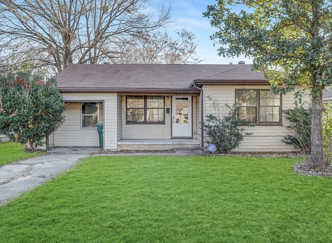 Building Photo - 4212 Elizabeth St