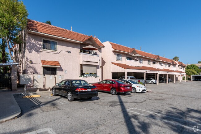 Edificio alternativo - Laurel Woods Condominiums