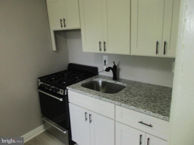 Photo - 2613 Fairview Ave