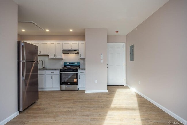 Photo - 72 S Main St Unidad #2