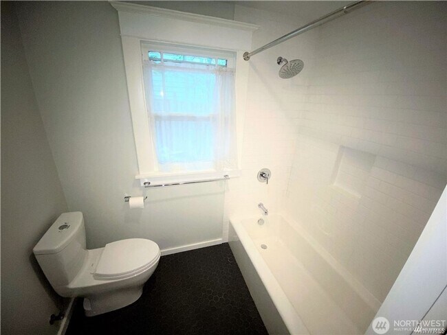 Photo - 4bd/2ba Seattle House