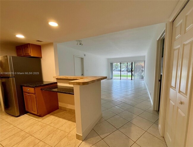 Photo - 200 Lakeview Dr Unidad 104