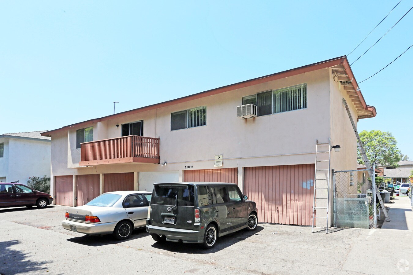 Photo - Laguna Apartments