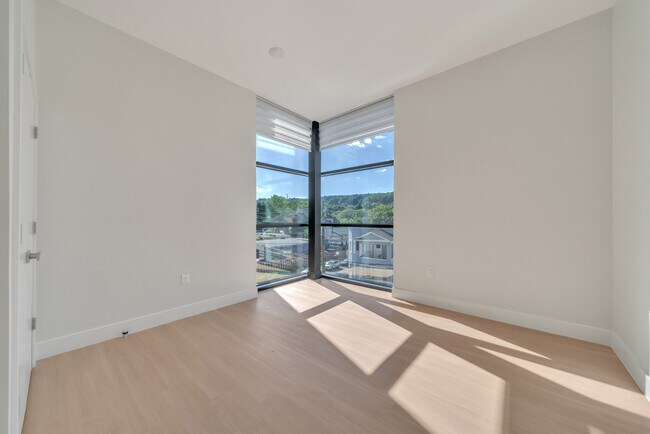 Skyline Square Lofts