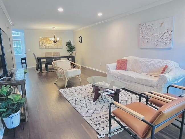 Photo - 363 Catskill Court