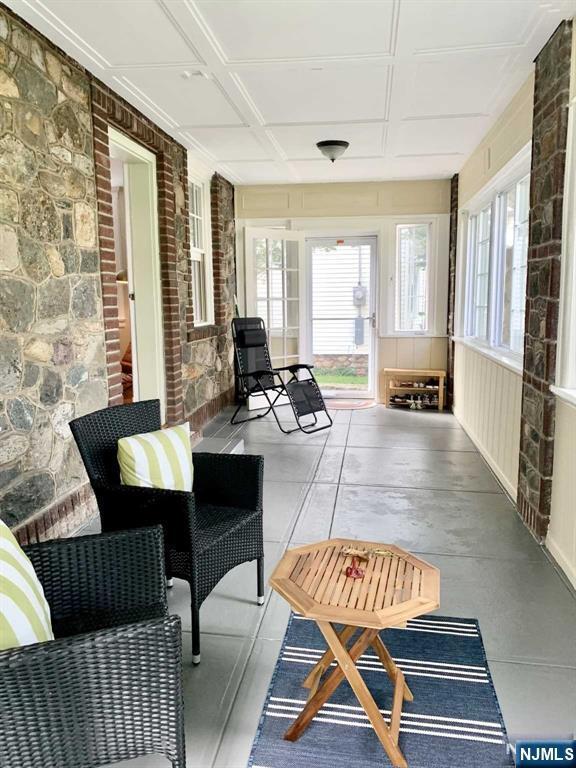 Photo - 211 Kenilworth Rd