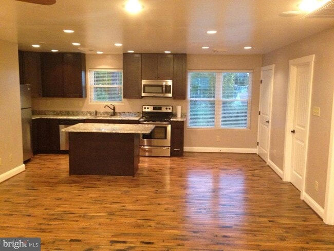 Building Photo - 14-REAR Eagleville Rd Rental