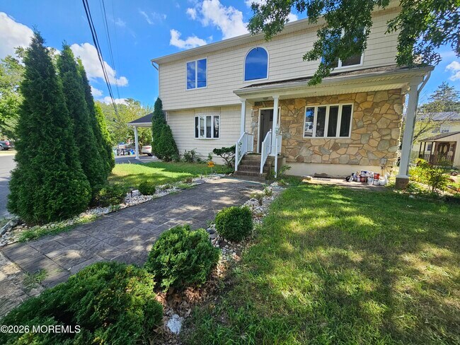 4 Reade St