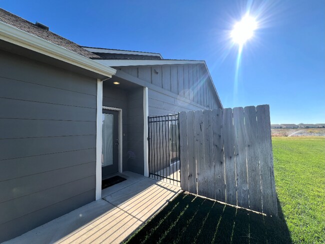 Photo - 5559 N Edwards Cir