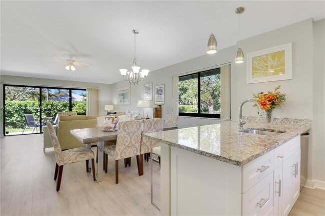 Photo - 105 Club Dr Unidad 105