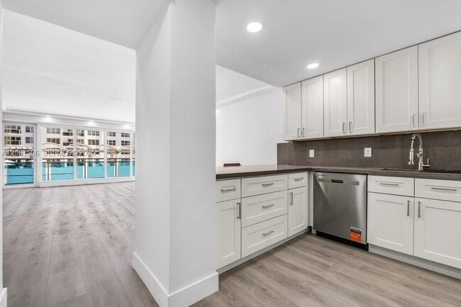Photo - 3430 Galt Ocean Dr Unit 305