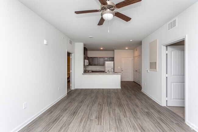2HAB, 2BA - 993 ft²