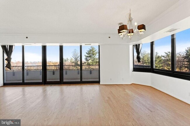 Photo - 1200 Crystal Dr Unit 313