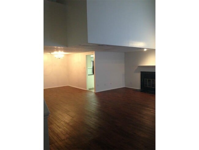 Photo - 2401 Leon St Unit 305