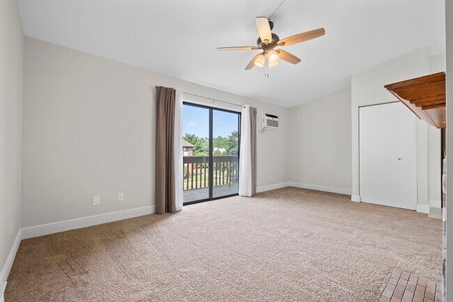 Photo - 423 Berkshire Dr Unit 33