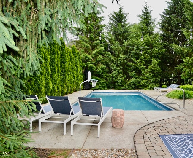 Photo - 6862 Riverside Way