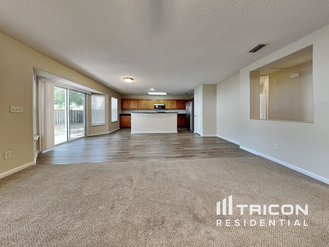 Photo - 7134 Beekman Lake Dr