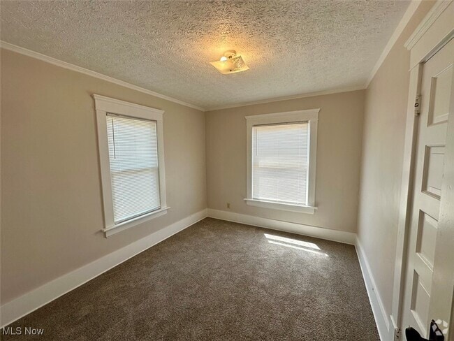 Building Photo - 254 Grand Ave Rental
