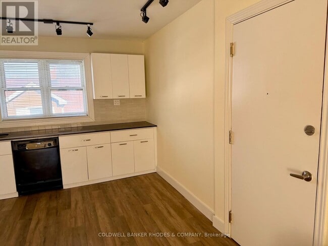 Photo - 406 Montréal Rd Unité 6