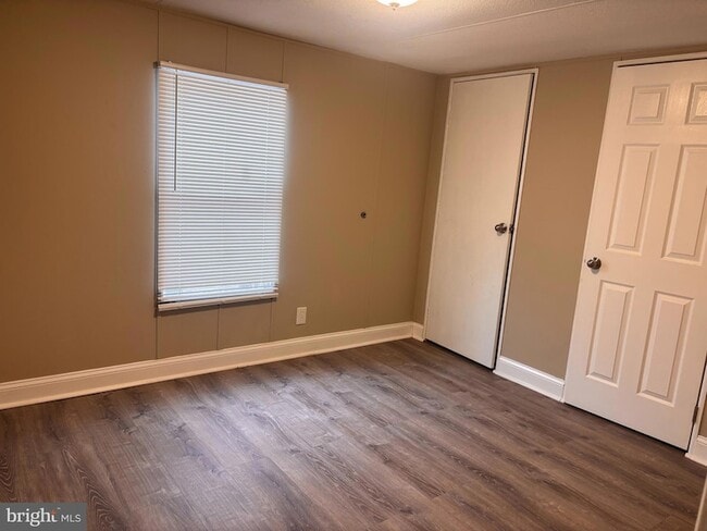 Photo - 7357 William Ave