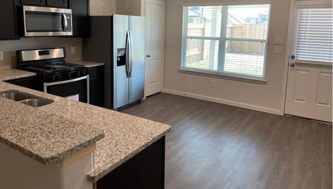 Building Photo - 17602 Cuthbert St Rental