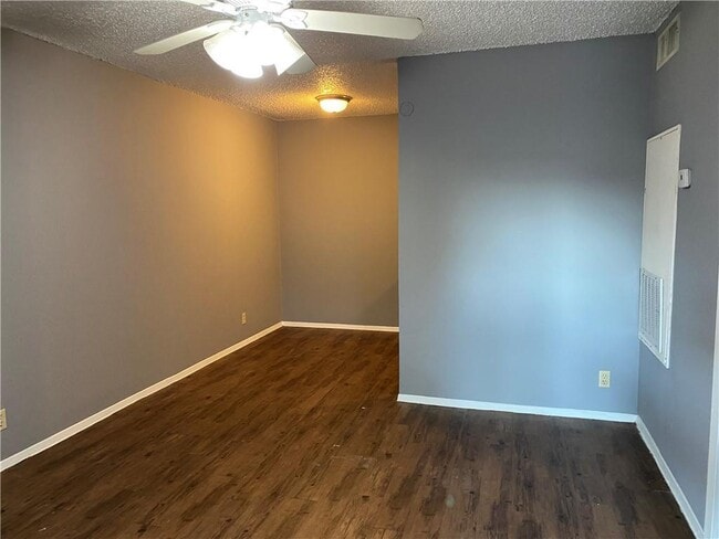 Photo - 8919 Galewood Dr Unit 203