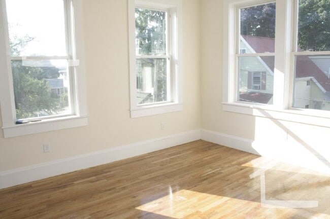 Photo - 6 Larose Pl